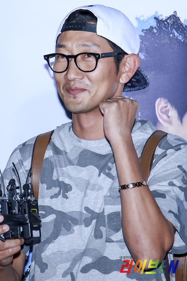 김창렬, 식품업체 한스푸드테크 상대로 낸 소송에서 패소 < 인사이드 < 스타 < 기사본문 - 라이브엔 김창렬, 식품업체 한스푸드테크 상대로 낸... 
